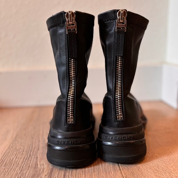 Givenchy boots - Picture 1 of 3